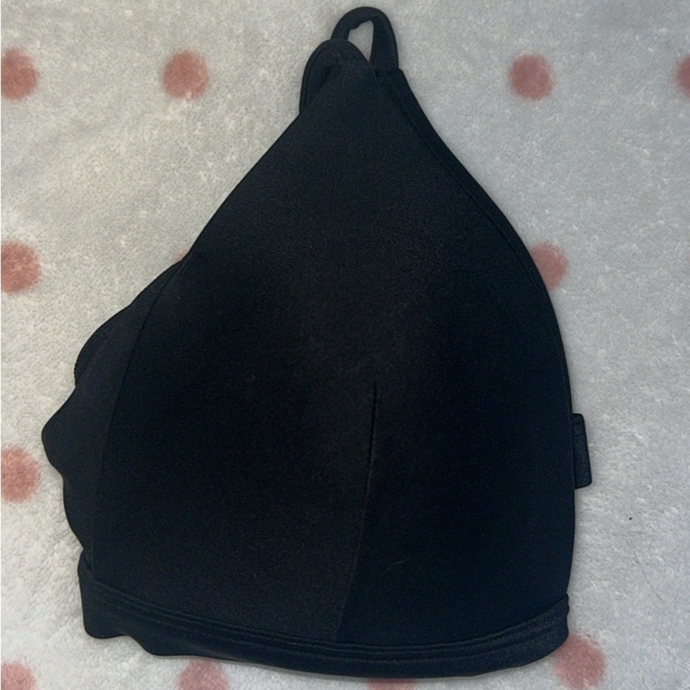Black Lululemon Bikini Top
10/10 condition